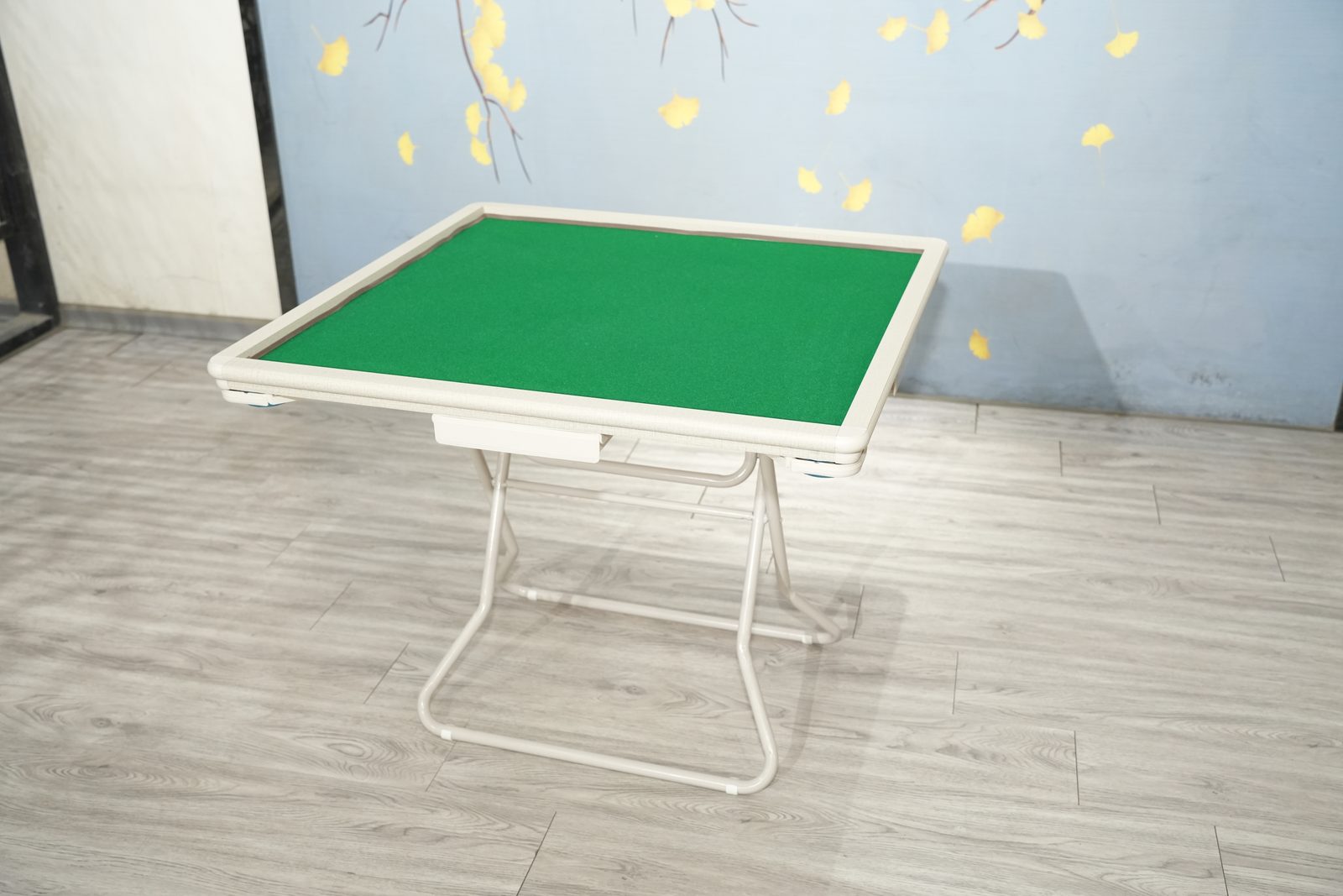 Lightweight white-frame foldable mahjong table