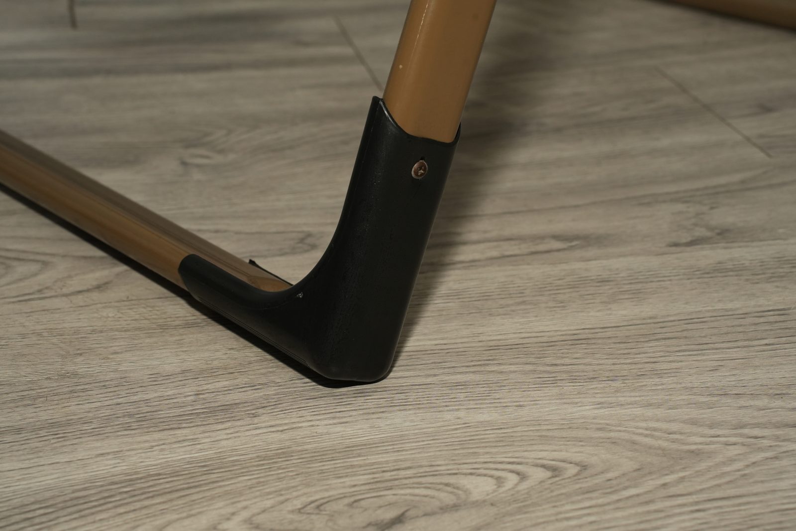 Anti-slip rubber foot protector